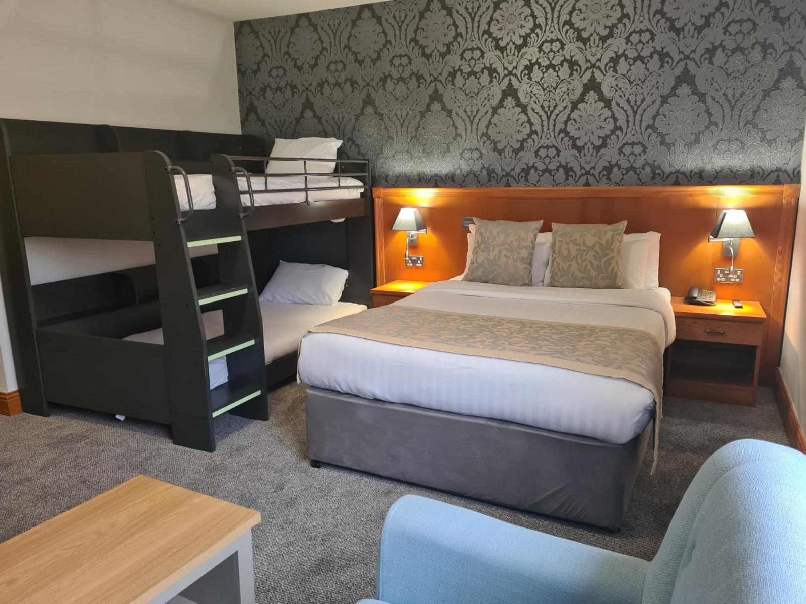 Leitrim Marina Hotel